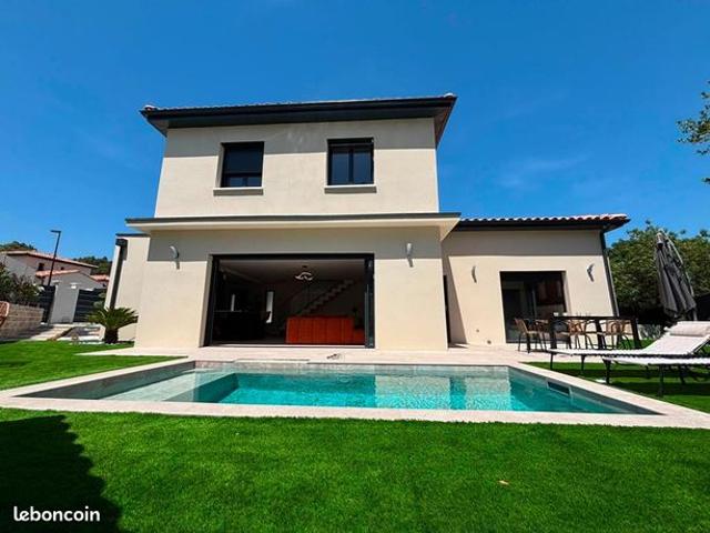 Villa 5 pièces 125 m²