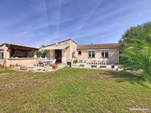 Villa 5 pièces 125 m²
