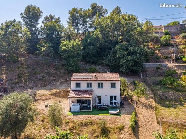 Villa 5 pièces 126 m²