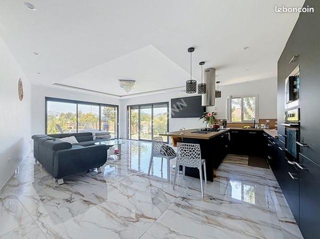 Villa 5 pièces 126 m²