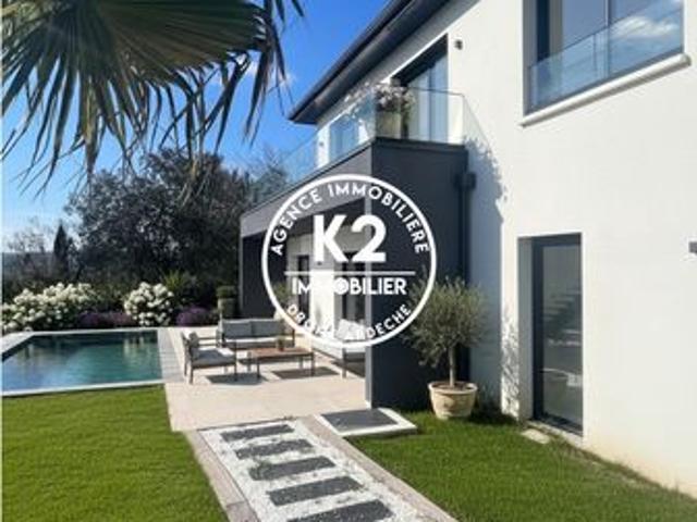 Villa 5 pièces 130 m²