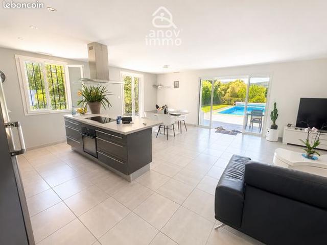 Villa 5 pièces 130 m²