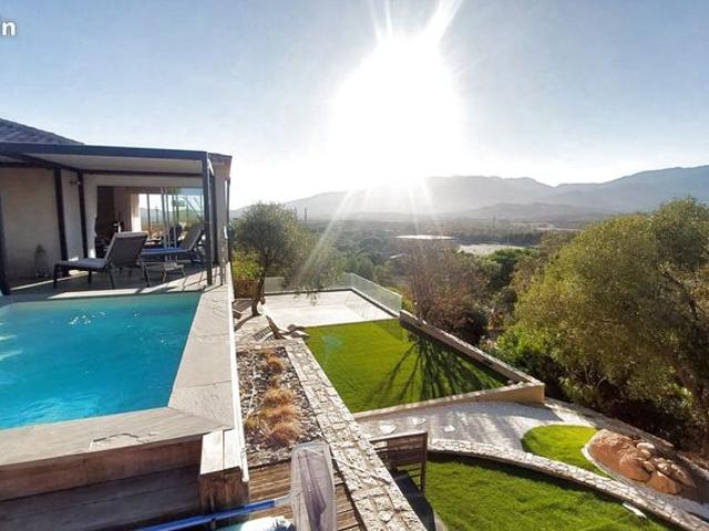 Villa 5 pièces 130 m²