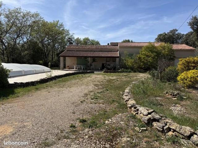 Propriété 5 pièces 130 m²
