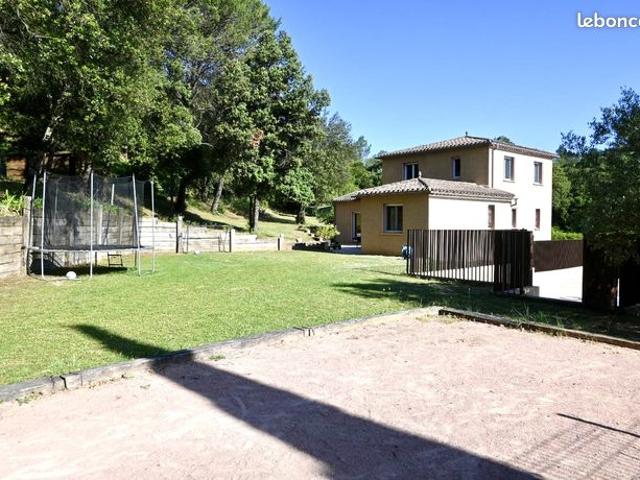 Villa 5 pièces 130 m²