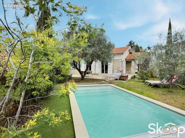Villa 5 pièces 130 m²
