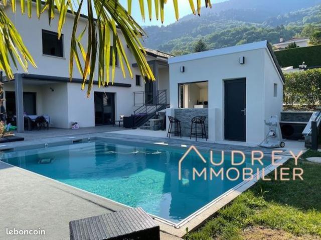 Villa 5 pièces 130 m²