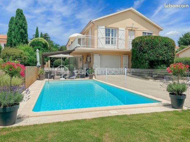 Villa 5 pièces 130 m²