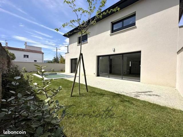 Villa 5 pièces 131 m²