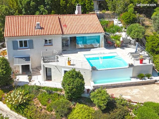 Villa 5 pièces 133 m²
