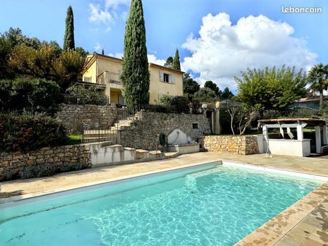 Villa 5 pièces 135 m²