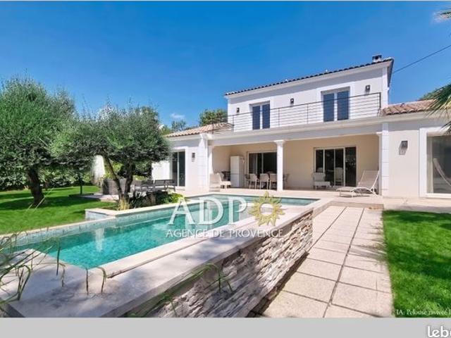 Villa 5 pièces 136 m²