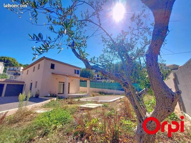 Villa 5 pièces 136 m²