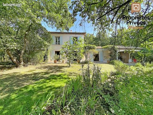 Villa 5 pièces 136 m²