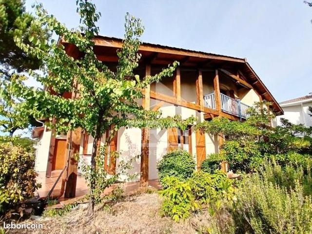 Villa 5 pièces 136 m²