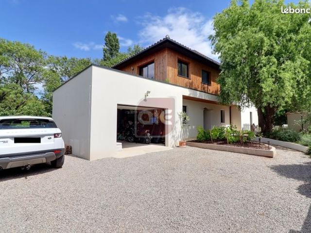 Villa 5 pièces 136 m²