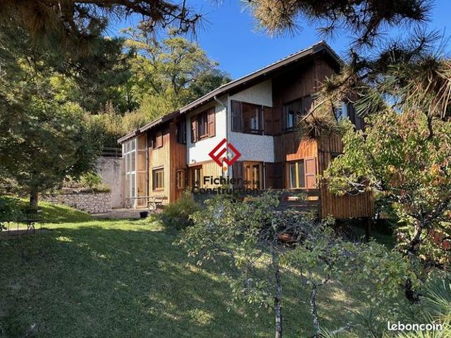Villa 5 pièces 136 m²