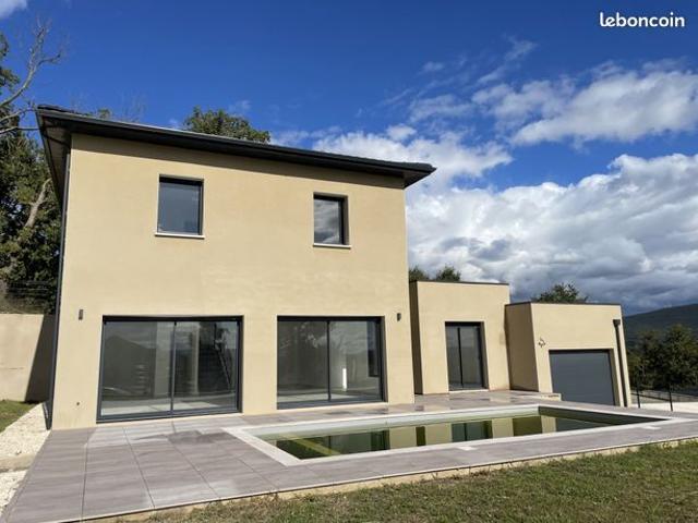 Villa 5 pièces 137 m²