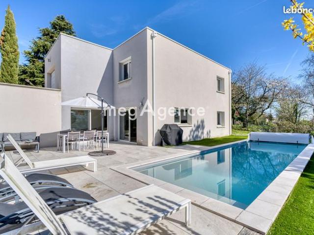 Villa 5 pièces 137 m²