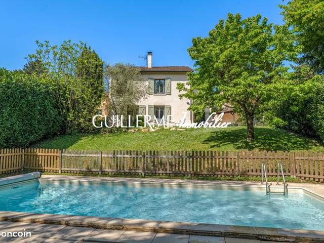 Villa 5 pièces 137 m²