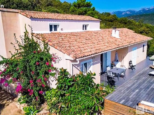 Villa 5 pièces 137 m²