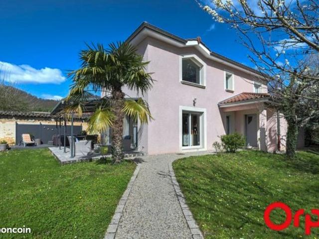Villa 5 pièces 137 m²