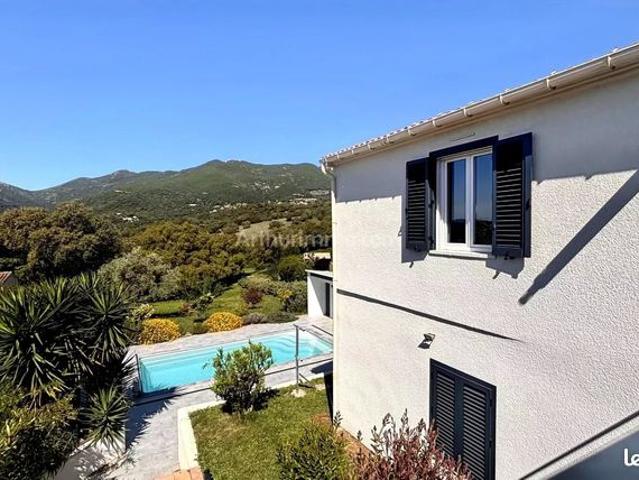 Villa 5 pièces 138 m²