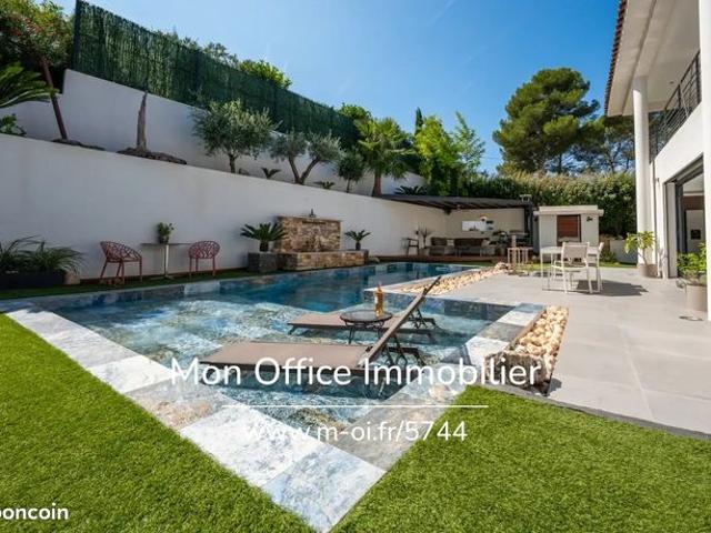 Villa 5 pièces 138 m²