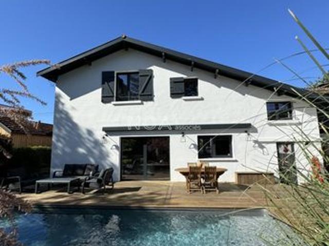 Villa 5 pièces 140 m²
