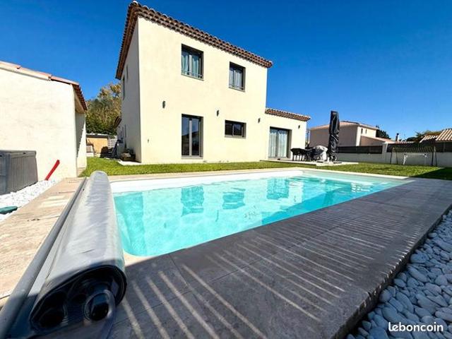 Villa 5 pièces 140 m²