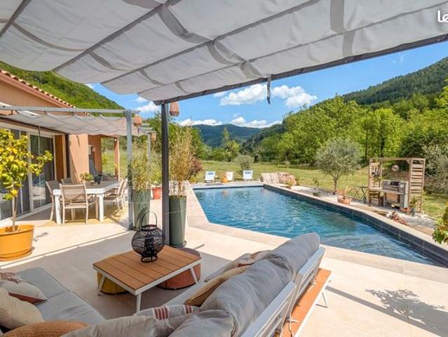 Villa 5 pièces 140 m²