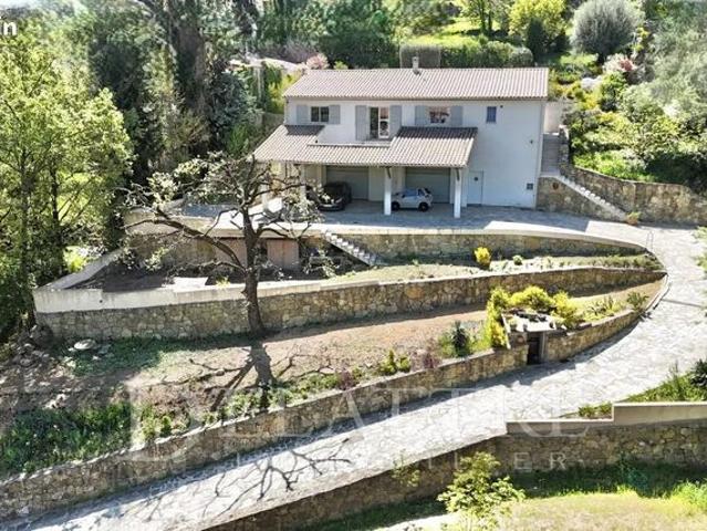 Villa 5 pièces 140 m²