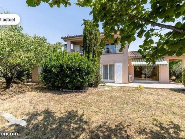 Villa 5 pièces 140 m²