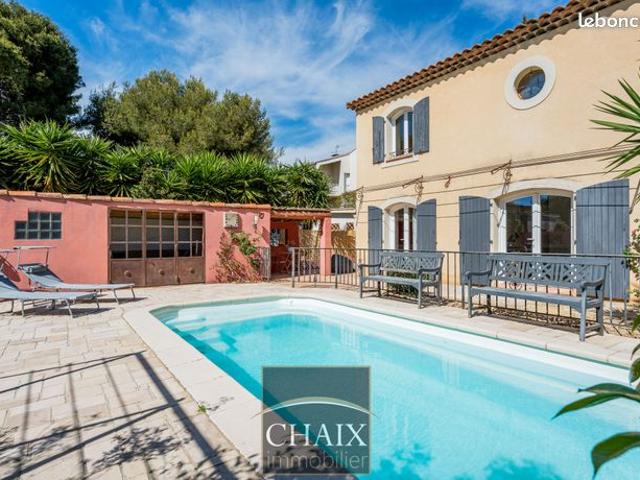 Villa 5 pièces 140 m²