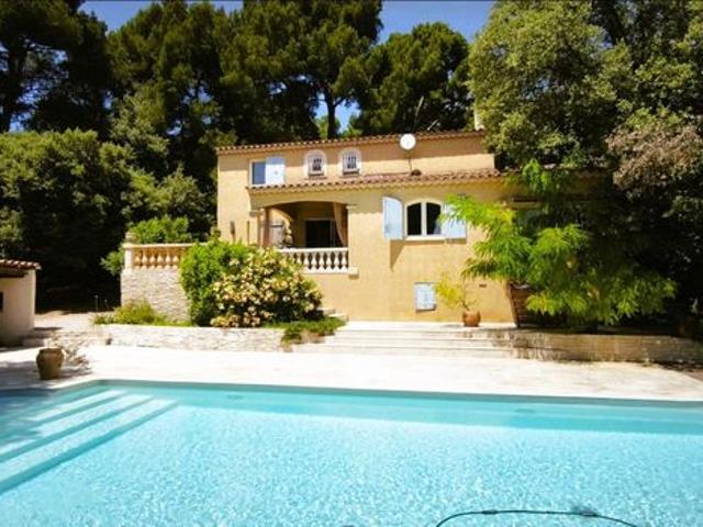 Villa 5 pièces 140 m²