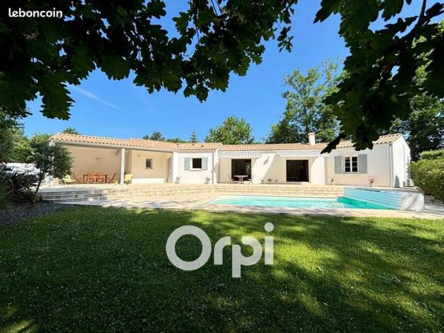 Villa 5 pièces 140 m²