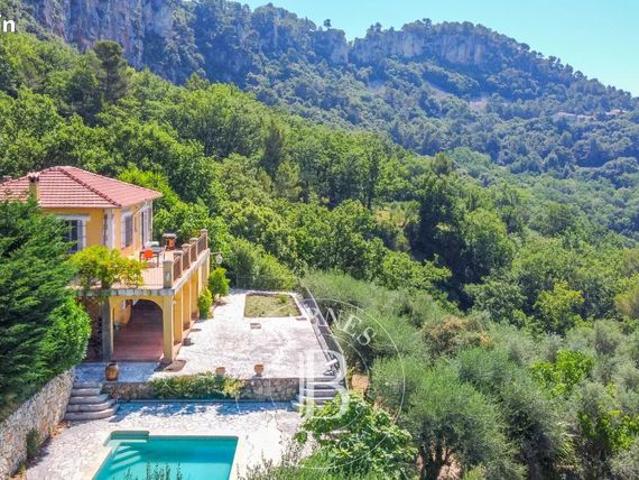 Villa 5 pièces 140 m²