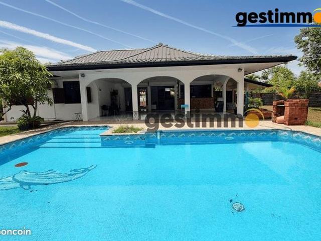 Villa 5 pièces 140 m²
