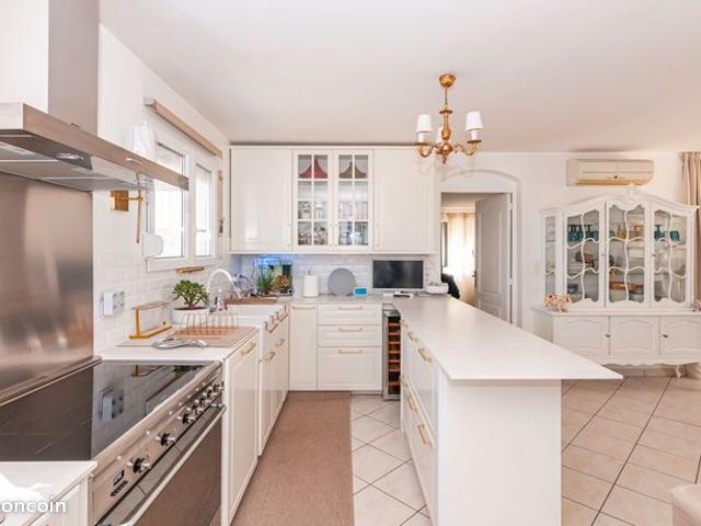 Villa 5 pièces 140 m²