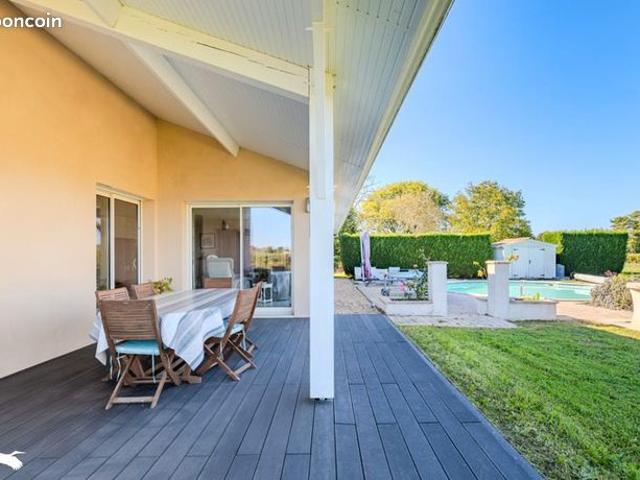 Villa 5 pièces 140 m²