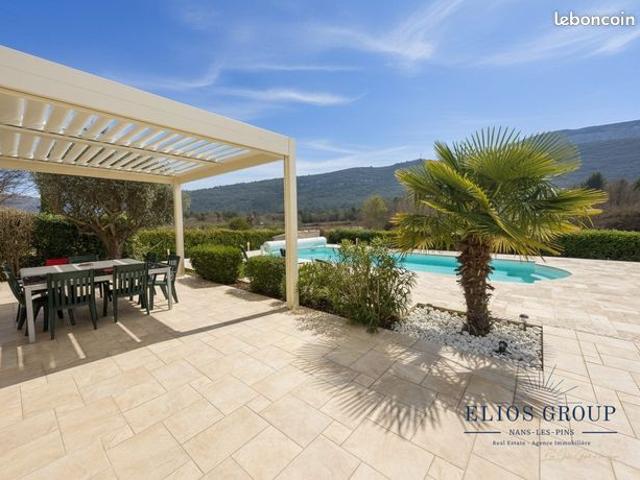 Villa 5 pièces 140 m²