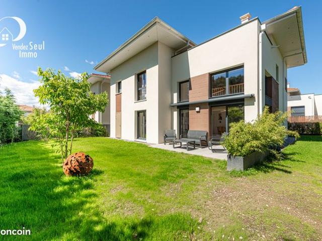 Villa 5 pièces 140 m²