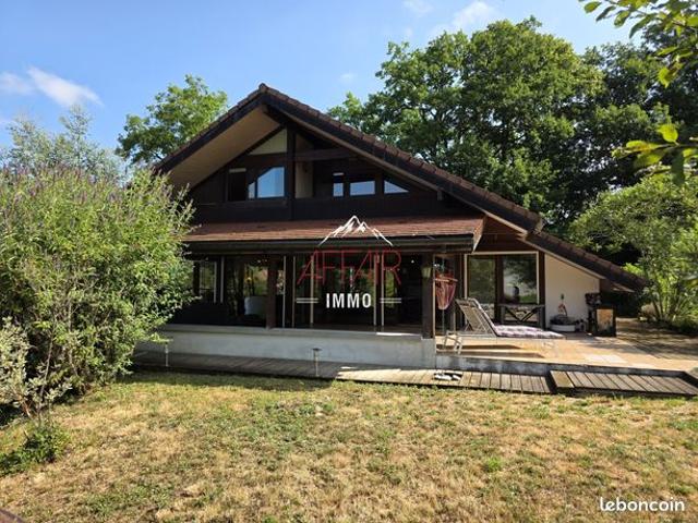 Villa 5 pièces 140 m²