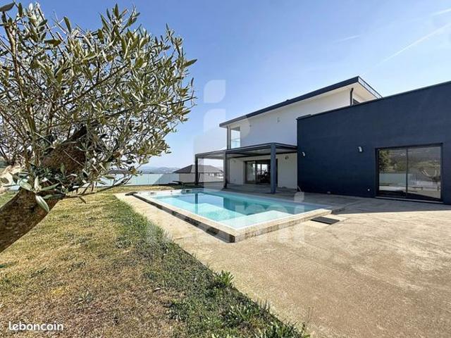 Villa 5 pièces 141 m²