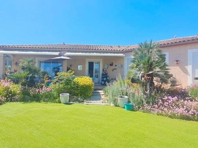 Villa 5 pièces 141 m²