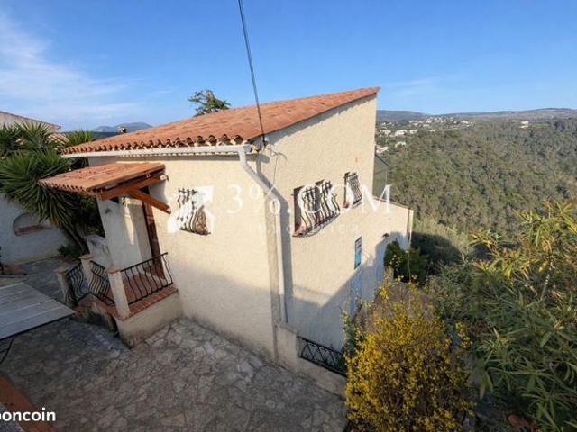 Villa 5 pièces 141 m²