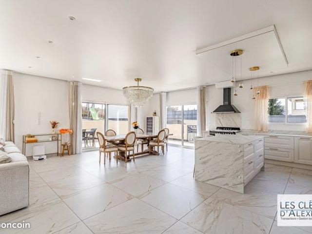 Villa 5 pièces 141 m²