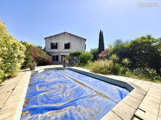 Villa 5 pièces 142 m²