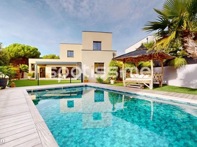 Villa 5 pièces 142 m²