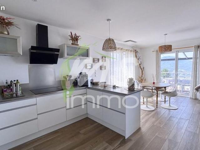 Villa 5 pièces 142 m²